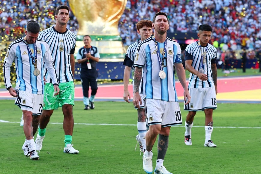 Soccer Football - FIFA World Cup 2026 - Final - Spain v Argentina - New York/New Jersey Stadium, East Rutherford, New Jersey, U.S. - July 19, 2026
Argentina's Lionel Messi with the runners-up medal as he looks dejected after the match IMAGN IMAGES via Reuters/Vincent Carchietta