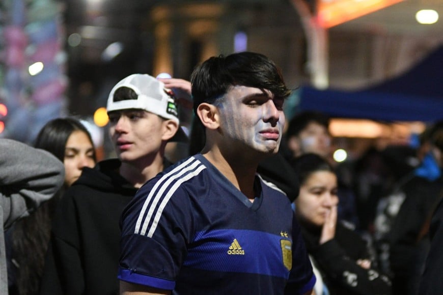 Así vivieron los santafesinos la derrota de Argentina
