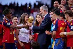 Lamine Yamal le dio la Copa del Mundo al Rey de España. Foto: Xinhua