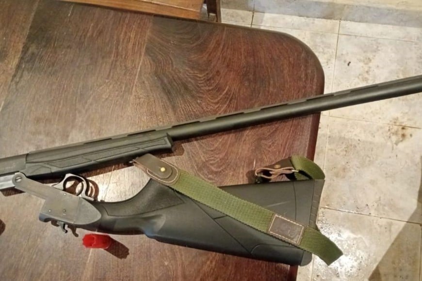Festejaba con disparos al aire y terminó detenido: le secuestraron dos armas y municiones