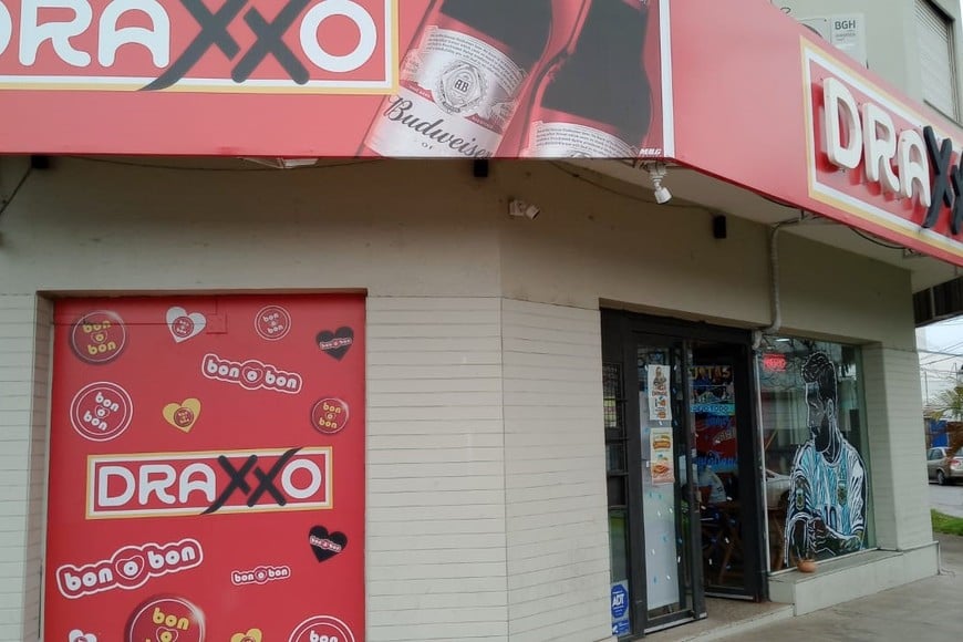 Asaltaron dos veces en tres días a un drugstore de López y Planes