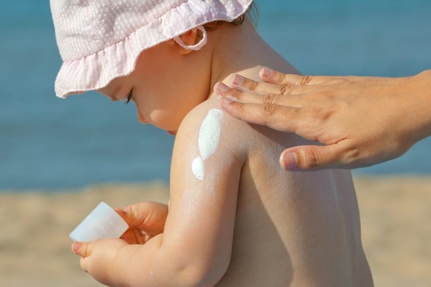 La legislación argentina establece que todos los productos cosméticos deben estar registrados ante ANMAT