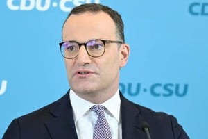 Jens Spahn presentó su renuncia como jefe del bloque parlamentario de la Unión Demócrata Cristiana (CDU/CSU).