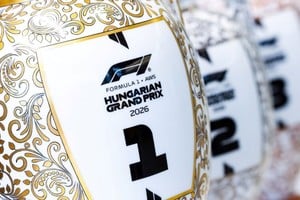 El primer Gran Premio se disputó en 1986 y marcó un acontecimiento histórico: fue la primera carrera de la máxima categoría realizada detrás del denominado Telón de Acero.