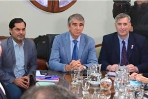 El Gobierno presentó una oferta semestral con aumentos escalonados y montos garantizados. Foto: Flavio Raina