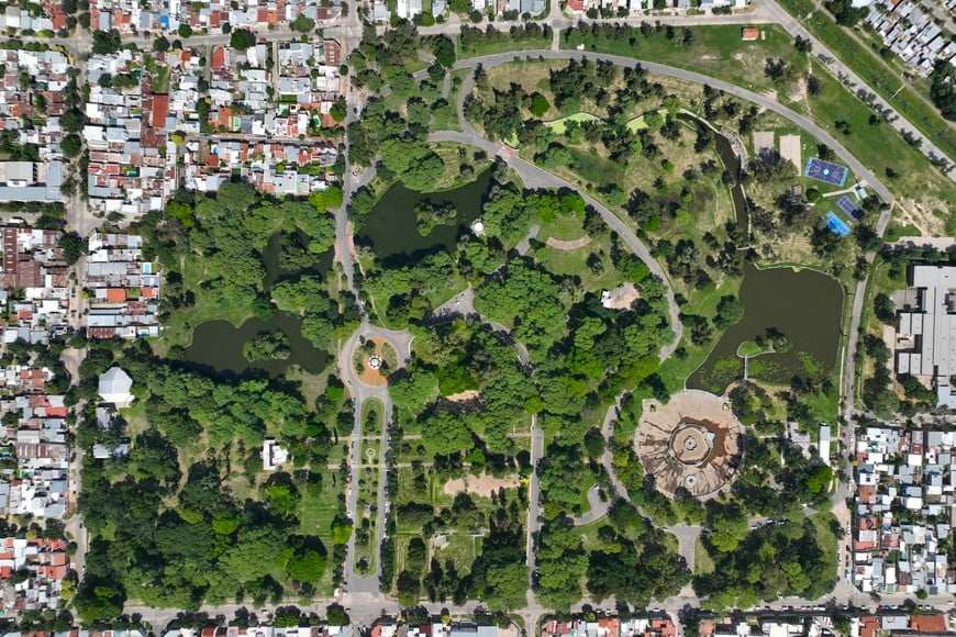 Vista integral del precioso parque Garay de Santa Fe. Fernando Nicola.
