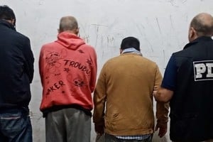 El operativo permitió detener a tres sospechosos.