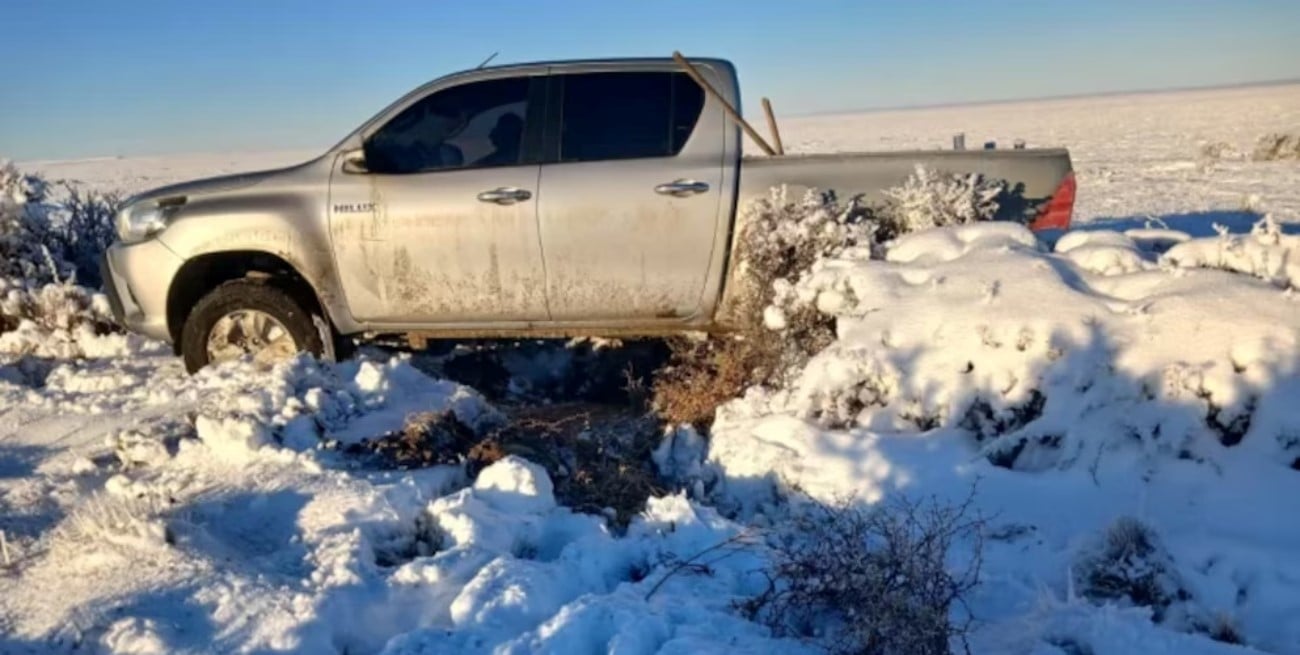 Rescataron a una pareja tras pasar 44 horas atrapada en la nieve con -22 °C en Santa Cruz