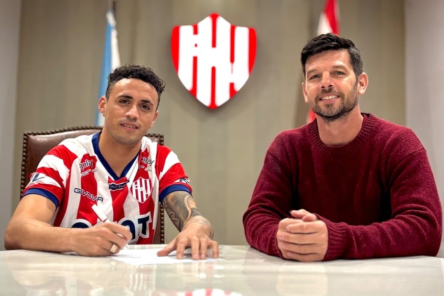 Pintado y Zurbriggen, al momento de firmar el contrato con Unión. Foto: Prensa Unión.