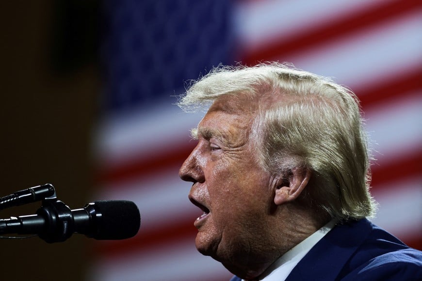 U.S. President Donald Trump delivers remarks on the 'Trump Accounts' tax-advantaged investment program, at Wheeler High School in Marietta, Georgia, U.S., July 22, 2026. REUTERS/Evelyn Hockstein