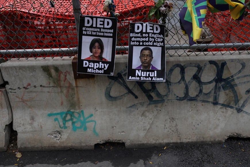 Signs hang on a chain link fence outside 26 Federal Plaza, which houses the Immigration and Customs Enforcement (ICE) and other federal agencies, in Lower Manhattan area of New York City, U.S., July 22, 2026. REUTERS/Shannon Stapleton