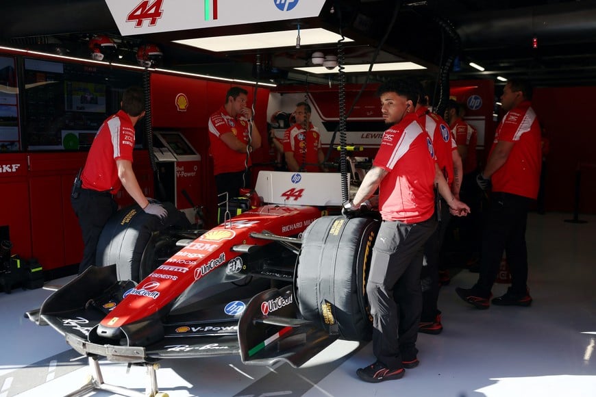 Formula One F1 - Hungarian Grand Prix - Hungaroring, Budapest, Hungary - July 24, 2026
Ferrari's Lewis Hamilton in the garage during practice REUTERS/Bernadett Szabo