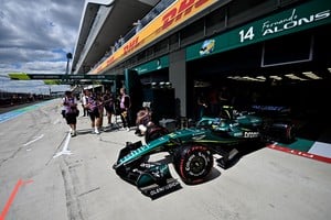 Aston Martin fue la escudería más agresiva. El equipo presentó 16 modificaciones. Credito: REUTERS/Marton Monus