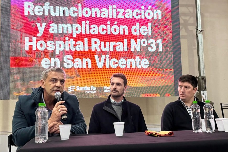 El proyecto contempla la ampliación de 919 m2 cubiertos y 129 semicubiertos, además de la refuncionalización de casi 500 m2 del edificio existente y la intervención integral de los espacios exteriores.