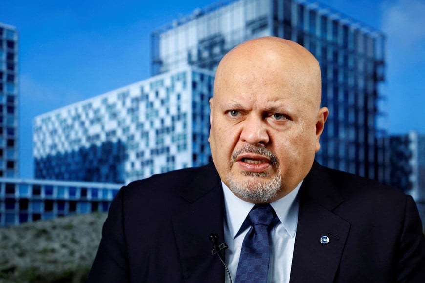 FILE PHOTO: International Criminal Court (ICC) Prosecutor Karim Khan talks during an interview with Reuters in The Hague, Netherlands January 16, 2025. REUTERS/Piroschka van de Wouw/File Photo