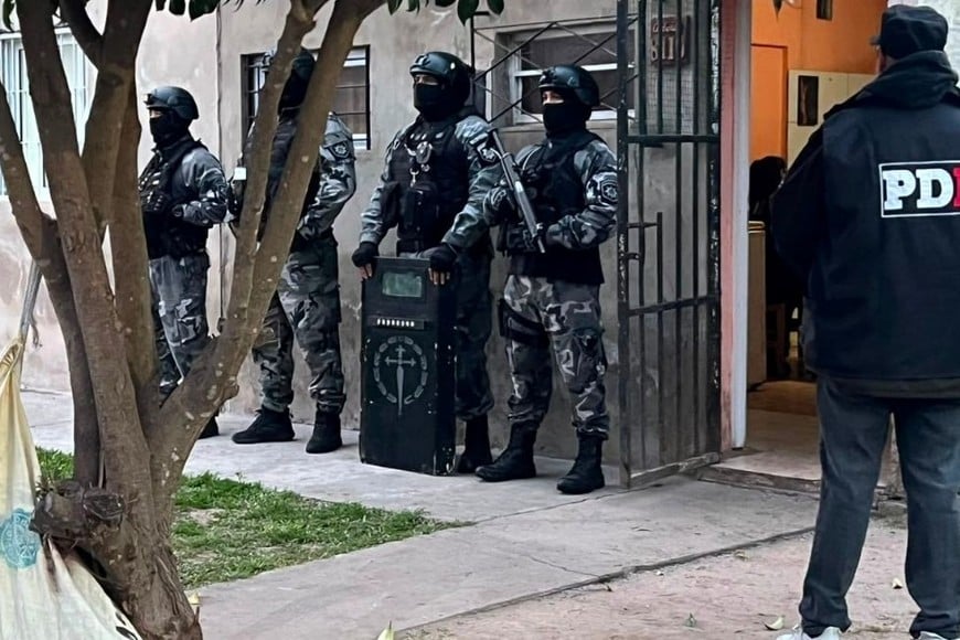 allanamientos barrio Coronel Dorrego