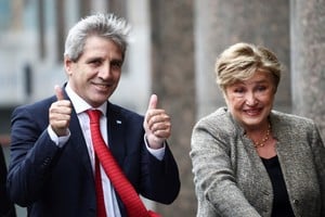 Georgieva visita Vaca Muerta para respaldar el programa económico del gobierno de Javier Milei, supervisar el origen de las futuras divisas para pagar la deuda y constatar el potencial exportador del sector energético. Foto: REUTERS / Tomas Cuesta.