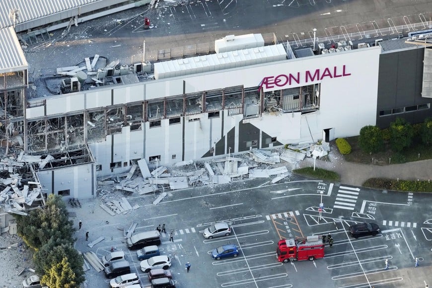 An aerial view shows the damaged Aeon Mall shopping centre, where, according to local media, an explosion occurred after an earthquake with a preliminary magnitude of 7.1 struck Japan's southern Kumamoto prefecture, in Kashima Town, Kumamoto Prefecture, Japan, July 28, 2026. Kyodo/via REUTERS ATTENTION EDITORS - THIS IMAGE HAS BEEN SUPPLIED BY A THIRD PARTY. MANDATORY CREDIT. JAPAN OUT. NO COMMERCIAL OR EDITORIAL SALES IN JAPAN.