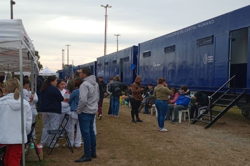 Santa Fe Acá y el Tren de Capital Humano ampliaron la atención con servicios gratuitos