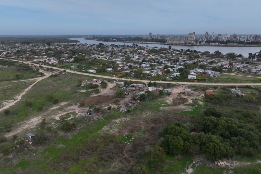 El suelo inundable, el defendido; el río y el centro de la ciudad. Fernando Nicola.