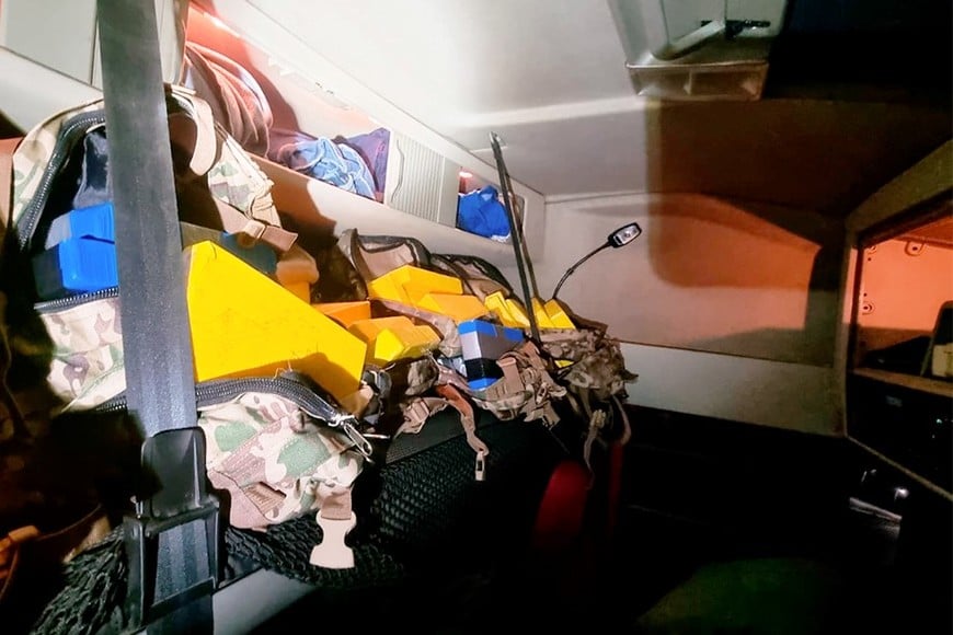 Camiones camioneros bolivianos choferes detenidos cocaína panes ladrillos cisterna cisternas.