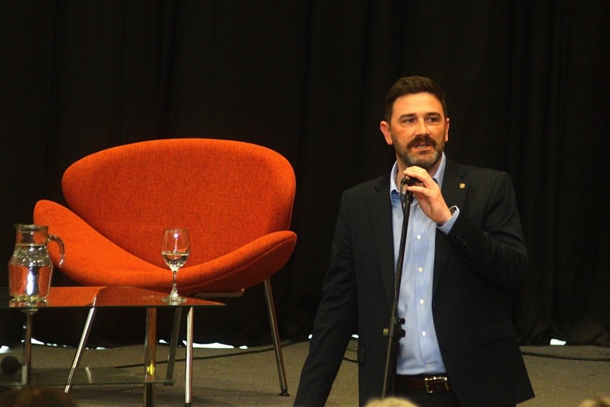 "La provincia de Santa Fe viene trabajando en todas las acciones de prevención y también adelantándose a lo que sabemos que muy probablemente pueda afectar nuestra región", sostuvo Estévez. Guillermo Di Salvatore.