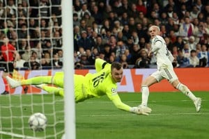 Soccer Football - UEFA Champions League - Real Madrid v AS Monaco - Santiago Bernabeu, Madrid, Spain - January 20, 2026
Real Madrid's Franco Mastantuono scores their third goal REUTERS/Violeta Santos Moura     TPX IMAGES OF THE DAY