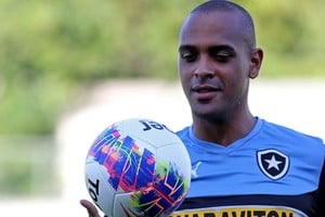 El exdelantero militó en el club en 2015 y se ganó el cariño de la hinchada.
