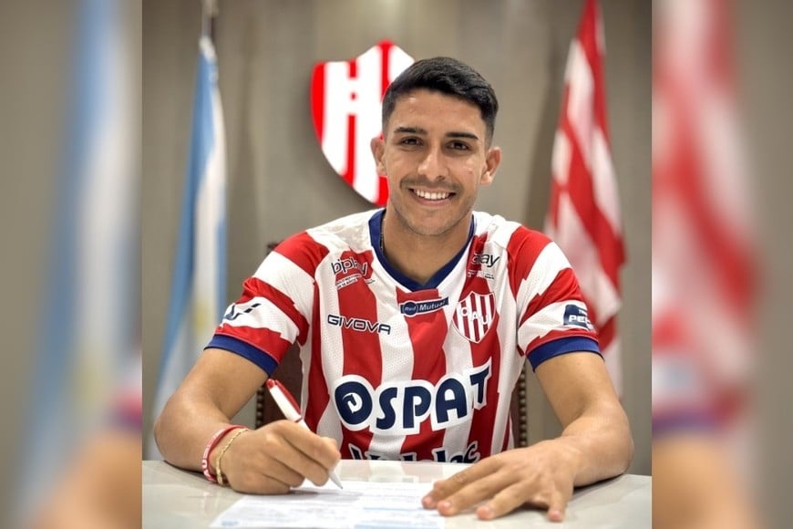 Joaquín Mosqueira firmó su contrato y comenzó a trabajar junto al plantel profesional.
