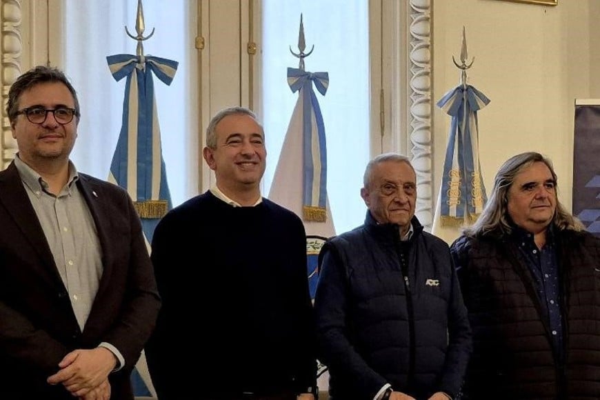 La competencia fue presentada oficialmente en el Salón Carrasco de la Municipalidad de Rosario, con la presencia del presidente de la ACTC, Hugo Mazzacane; el intendente Pablo Javkin; y el responsable del autódromo, Fabián Svegliati.
