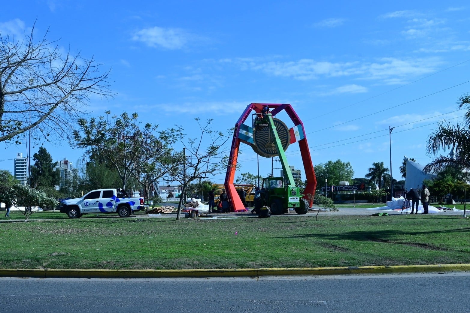 Santa Fe prepara la llegada de los Juegos Suramericanos con un símbolo en la Costanera Este
