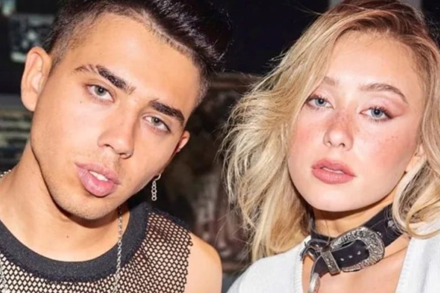 La bailarina negó tener una relación con el cantante cordobés.