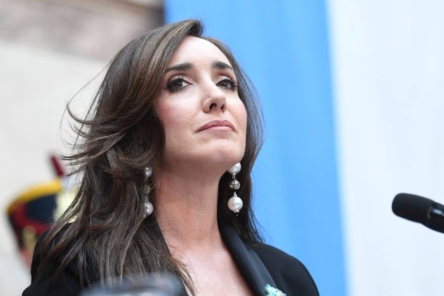 La vicepresidenta mantiene su rol institucional como titular del Senado.