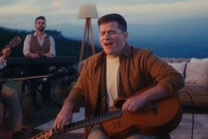 El video dirigido por Niko Sedano filmado en Tucumán, la provincia en que nació Mercedes Sosa y donde su recorrido artístico comenzó a tomar forma. Foto: Captura de pantalla