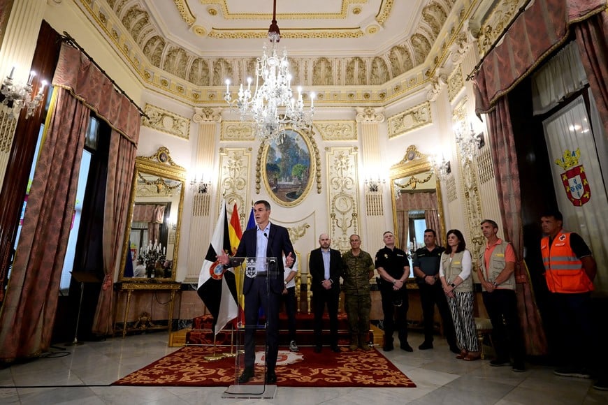 Spanish Prime Minister Pedro Sanchez makes declarations in Ceuta, Spain, amid mass crossings of migrants on foot and by sea from Morocco into Spanish territory, July 31, 2026. REUTERS/Fabian Bimmer