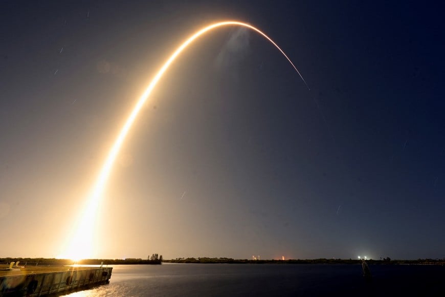 A SpaceX Falcon 9 rocket launches carrying Firefly Aerospace's Blue Ghost lunar lander as the primary payload and Japan-based ispace's Resilience lander as a secondary payload, from Kennedy Space Center in Cape Canaveral, Florida, U.S., January 15, 2025. REUTERS/Steve Nesius TPX IMAGES OF THE DAY