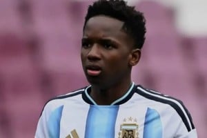 El delantero Stephen “Kiki” Ramos, nacido en Haití y nacionalizado argentino,