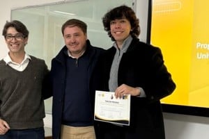 Estudiante de Chañar Ladeado trabaja en un proyecto para transformar los espacios públicos