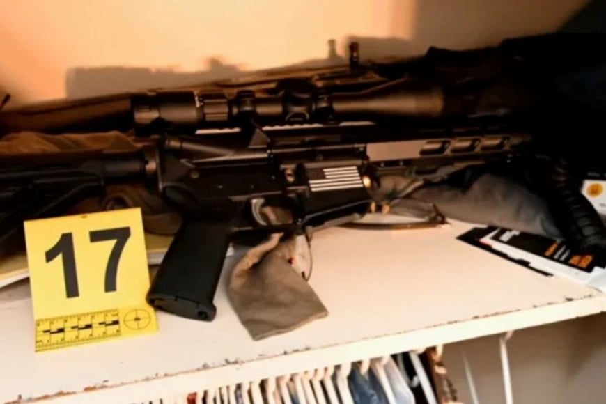 Armas sin asegurar en la habitación que Colin Gray compartía con su hijo menor.