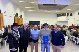 La tradición reunió a más de 220 personas en la peña del Boching Club de Angélica