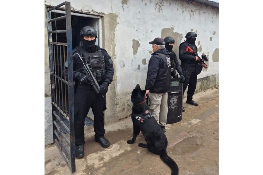 Preso por microtráfico tenía cámaras, una caja fuerte y 470 dosis de cocaína y marihuana en su casa allanamiento coronel dorrego