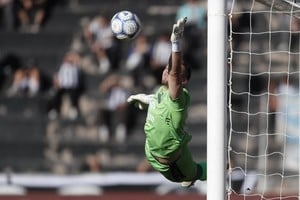 El fantástico tiro libre de Malcorra que se estrelló en el poste del bueno de Rigamonti. El partido estaba 1 a 0 en ese momento.