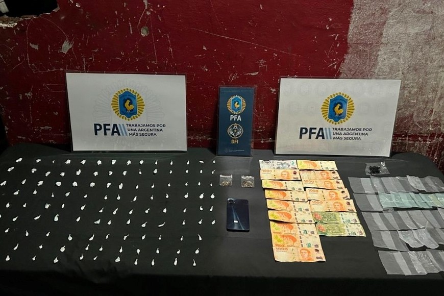 La droga incautada estaba fraccionada y lista para la comercialización al menudeo. Foto: PFA
