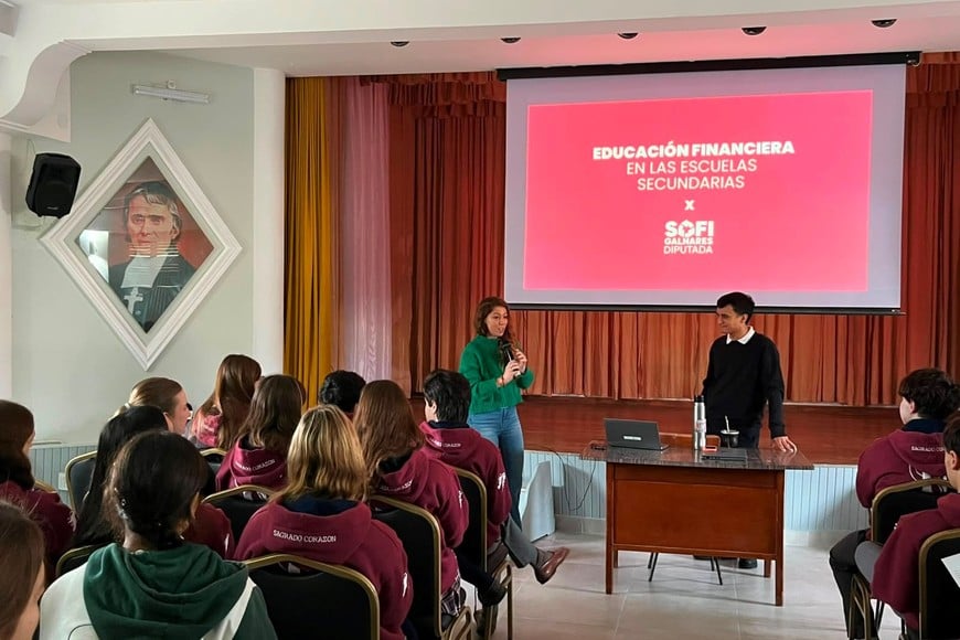 "Estamos convencidos de que la educación financiera es una herramienta fundamental para la vida cotidiana", expresó Galnares.