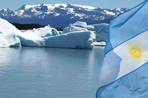 La conmemoración del Día de la Dirección Nacional del Antártico rescata el esfuerzo mancomunado de científicos, logísticos y personal de apoyo que, año a año, reafirman el compromiso de la Argentina con la preservación del medio ambiente polar.