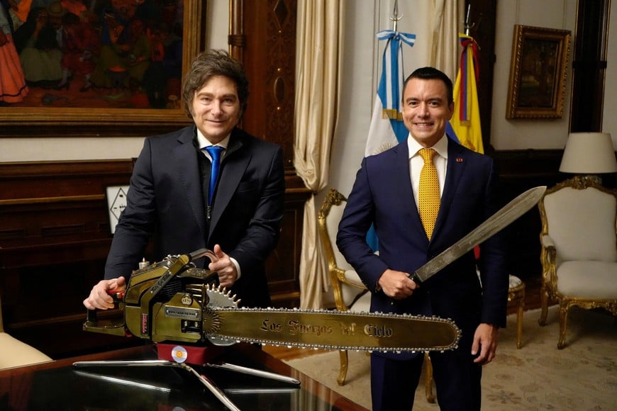 Argentina's President Javier Milei and his Ecuadorean counterpart Daniel Noboa pose for a photograph at the Casa Rosada presidential palace, in Buenos Aires, Argentina, in this undated handout image, obtained by Reuters on August 21, 2025. Argentina Presidency/Handout via REUTERS ATTENTION EDITORS - THIS IMAGE HAS BEEN SUPPLIED BY A THIRD PARTY NO RESALES. NO ARCHIVES