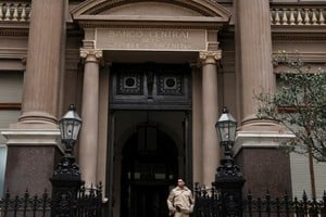 El nuevo esquema busca canalizar parte del ahorro en moneda extranjera hacia empresas y desarrollos inmobiliarios.