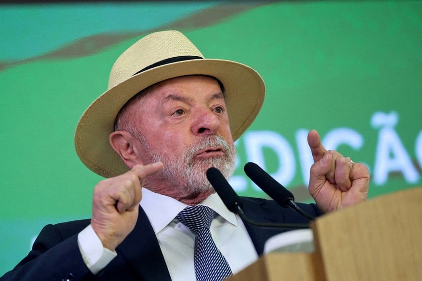 FILE PHOTO: Brazil's President Luiz Inacio Lula da Silva speaks during a ceremony to sign into law a bill establishing a line of credit for companies affected by new tariffs imposed by the U.S. government, at the Planalto Palace in Brasilia, Brazil, July 22, 2026. REUTERS/Adriano Machado/File Photo