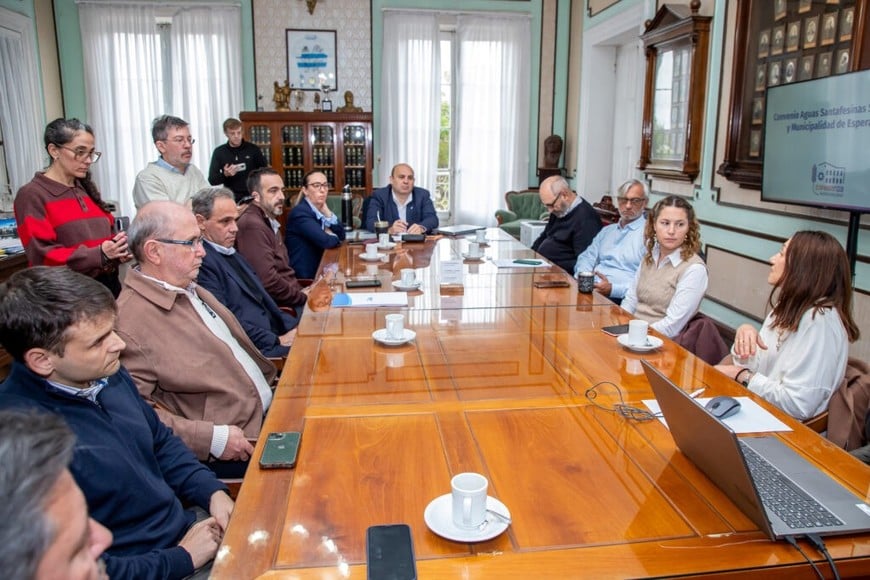 Se presentó el Plan Director de ASSA 2026-2056 para Esperanza, una herramienta de planificación estratégica que permitirá proyectar las obras necesarias para acompañar el crecimiento de la ciudad durante las próximas décadas.