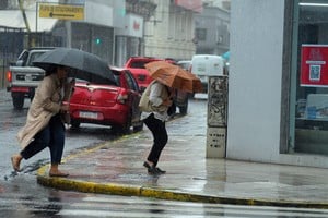 El SMN mantiene vigente una alerta naranja por tormentas Créditos: Guillermo Di Salvatore